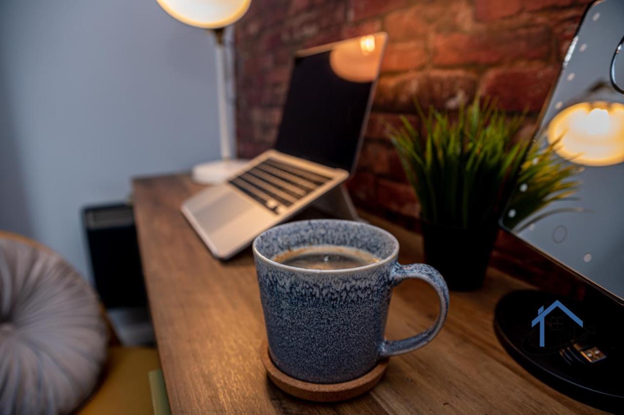 Flat 5, Super King Bed, Free Parking, Workspace, Free Wi-Fi Nottingham Eksteriør bilde