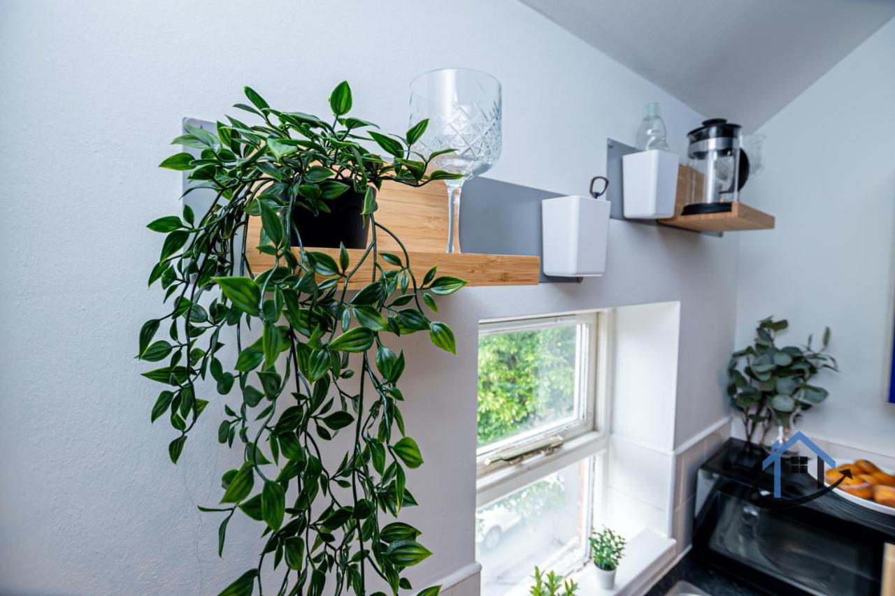 Flat 5, Super King Bed, Free Parking, Workspace, Free Wi-Fi Nottingham Eksteriør bilde